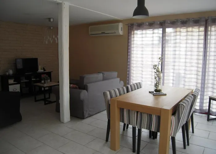 Du Sechoir Nyaraló *