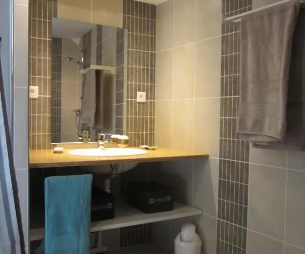 Du Sechoir Nyaraló *