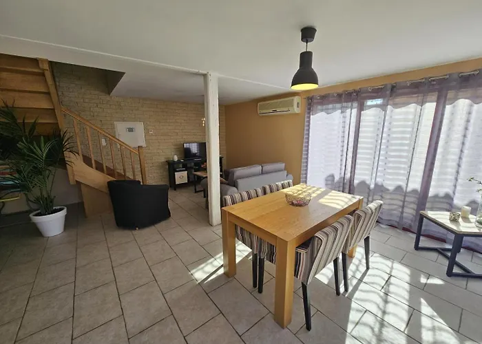 Nyaraló Du Sechoir Bouresse